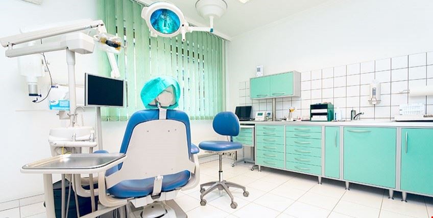 Dr. Balint Nemeth’s Odontoiatria 1