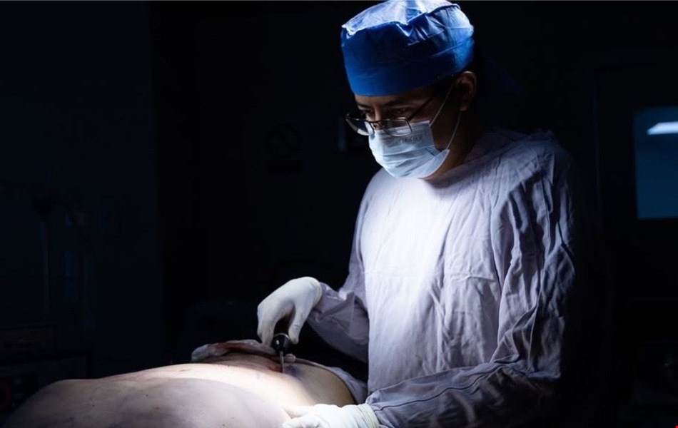 Dr. Christian Morales Clinic 2