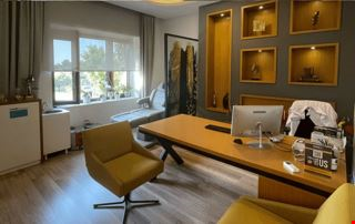 Este Medical Group 2