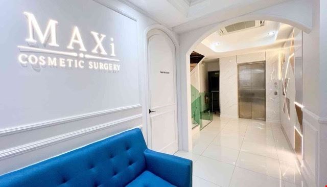 MAXI Cosmetic Surgery 3